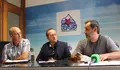 PARA O BNG OS GANDEIROS VIVEN AMEAZADOS CON QUE NON LLES RECOLLAN O LEITE