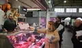 Cristina López entregou o calendario do 2020 na Praza e no Mercado Municipal