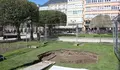 Comezan as catas arqueolóxicas na praza Maior, previas á colocación do busto de Xoán MontesO busto pasou por un proceso de restauración por parte dun equipo especializado