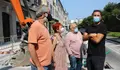 Alexandre Penas e Maite Ferreiro visitan os traballos de arqueoloxía elaborados na ronda da Muralla