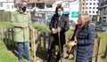 Rubén Arroxo e Felipe Rivas presentan os hortos escolares da Concellería de Eduación