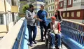 Rubén Arroxo e Alexandre Penas visita a pasarela de Fontiñas con representantes de colectivos vencellados á accesibilidade