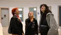 Maite Ferreiro recibe a Cris Balboa no comezo da súa residencia artística no Vello Cárcere