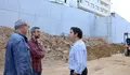 Rubén Arroxo e Alexandre Penas visitan a reconstrucción do muro de Frai Plácido Rei Lemos