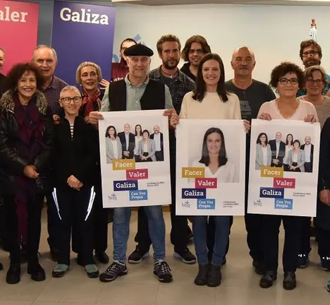 Presentaci&oacute;n de cartaz con candidatas e candidatos